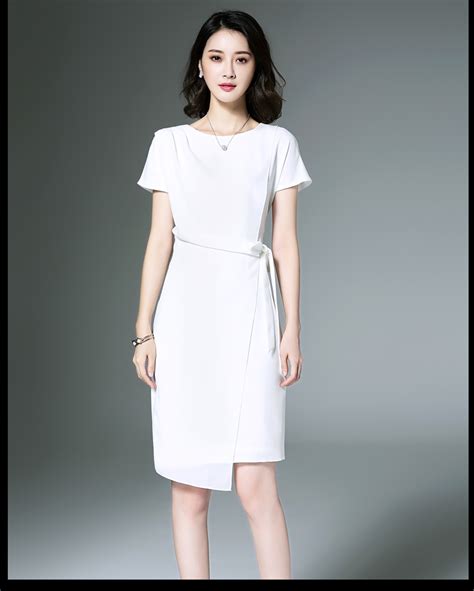 白色系服装设计-高级又温柔的颜色！（白色系服装设计时装效果图）_图片