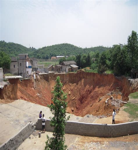 地质灾害详解-发生前兆，诱发因素及应急预防-地质灾害-筑龙岩土工程论坛