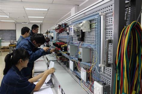 武汉电子信息职业技术学校现代电子电工高水平实训基地竣工 - 武汉唯众智创