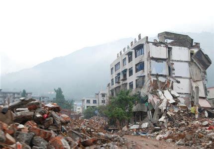 汶川地震10周年，探访漩口中学地震遗址，惨烈景象依然让人震惊|地震|地震遗址|中学_新浪新闻
