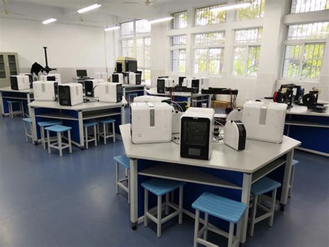 蚌埠学院3D打印创新实验室
