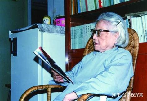 《1921》：她是幕后英雄，为党的一大放哨，活到96岁 - 知乎
