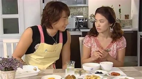 浪漫满屋：李英宰爱上韩智恩了，给她洗衣做饭，好贤惠啊！_腾讯视频