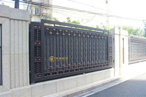 铝艺护栏围栏铝合金围墙别墅庭院户外定做锌钢铁艺栅栏阳台栏杆-阿里巴巴