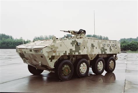 vp10 型 8 × 8 轮 式 装甲 车