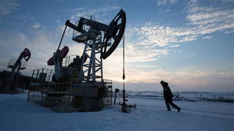 OPEC和俄罗斯暗示全球石油减产联盟或持续到2019年_新浪财经_新浪网
