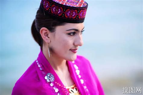 新疆故事·新疆我的家|哈萨克族女孩加德热拉：我和“辽宁舰”_凤凰网视频_凤凰网