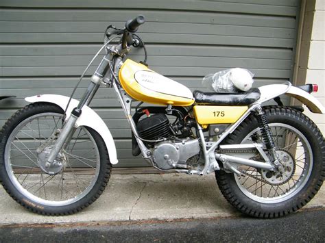 The Yamaha 175 at MotorBikeSpecs.net, the Motorcycle Specification Database