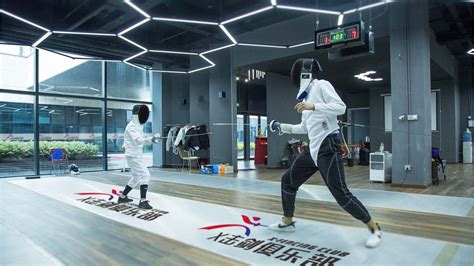 2023年江苏省青少年击剑俱乐部联赛在南京开赛“亮剑”-新华网