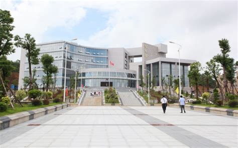 广西防城港职业技术学院2021年招生指南