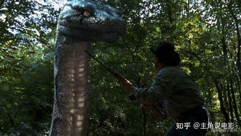 《巨兽狂蟒》终极预告， 变异巨蟒狂追美女，食人岛上演人蛇大战