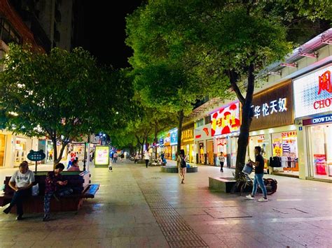 2023九江大中路步行街购物,九江大中路步行街|百年大街【去哪儿攻略】