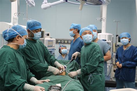外科手术医生图片-正在做手术的手术的医生素材-高清图片-摄影照片-寻图免费打包下载