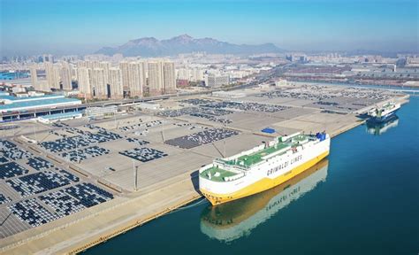 大连港外贸商品车单船作业创新高 - 橙心物流网