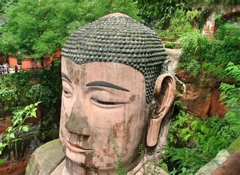 我国最大的佛像是哪一座（中国最大佛像乐山大佛，耗时90余年成就最灵性佛像） | 说明书网