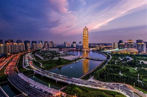 一路向东：郑州高铁拉来的城市发展新引擎|界面新闻