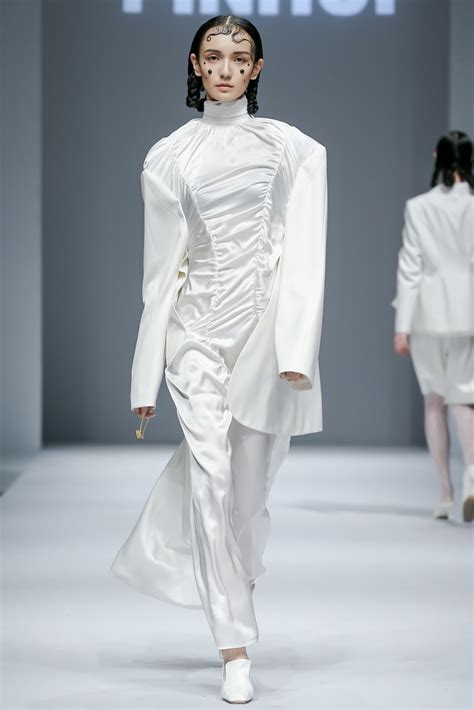 2011春夏Dior高级定制时装秀(2) - 设计之家