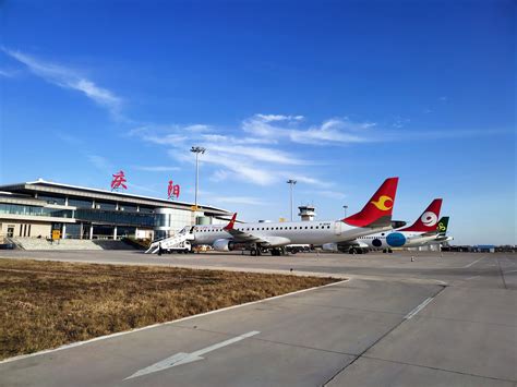 【摄影报道】庆阳机场：截至7月份，旅客吞吐量220796人次，货邮吞吐量82.3吨 - 庆阳网