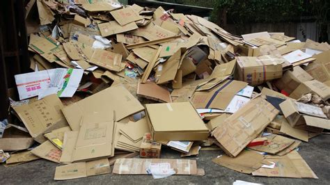 纸箱子多少钱一斤，2022年废纸箱能卖0.8至1.2元一斤