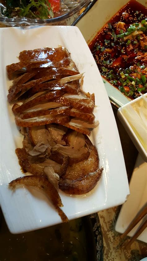 2023大鸭梨烤鸭店(亚运村店)美食餐厅,鸭肉比较瘦，不是正宗北京烤...【去哪儿攻略】