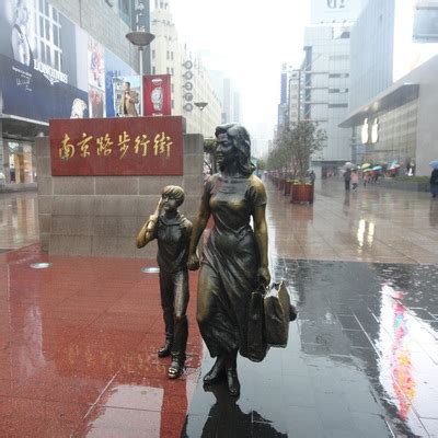 街道玻璃钢场景雕塑，步行街雕塑仿铜 - 北京艺博天下砂岩雕塑艺术有限公司 - 九正建材网