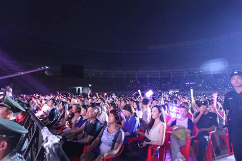 20年音乐能量大爆发，周杰伦“嘉年华”上海演唱会酷炫首场 - 周到