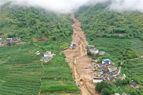 云南保山隆阳一村庄发生泥石流灾害，2人遇难