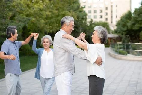 老年人的夫妻生活，可以坚持到多大岁数？保持适当，好处多多 - 知乎