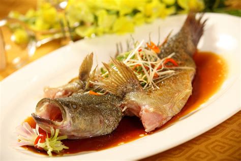 2023渔民新村海鲜大酒楼美食餐厅,这家店做的鱼很新鲜，蒸鱼的...【去哪儿攻略】
