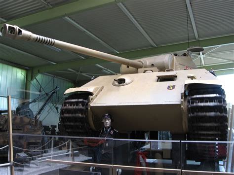 二战德国虎式和豹式满地跑！为什么日本只能使用那些小型坦克？