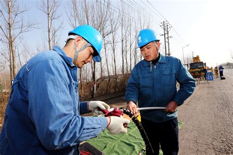 枣庄供电公司首次跨区域协同配网不停电综合检修作业