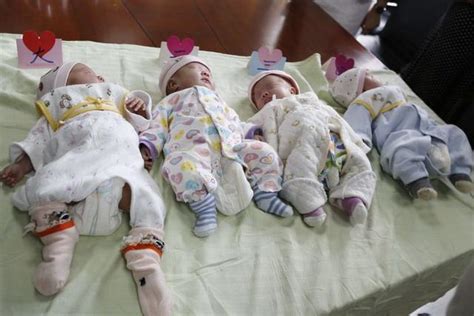 盘点那些生了多胞胎的家庭，吉尼斯纪录最高是11个？|多胞胎|胞胎|吉尼斯纪录_新浪新闻