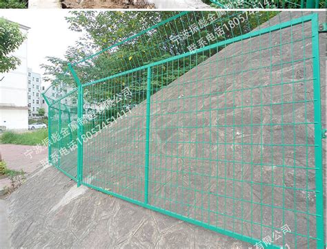 双边丝护栏小区隔离珊三角折弯铁丝网围栏-环保在线