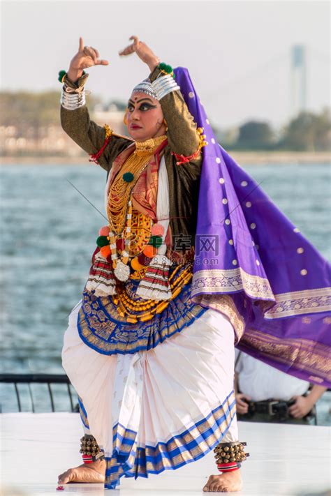 印度古典舞蹈有哪些类型_印度古典舞代表了 - 随意云