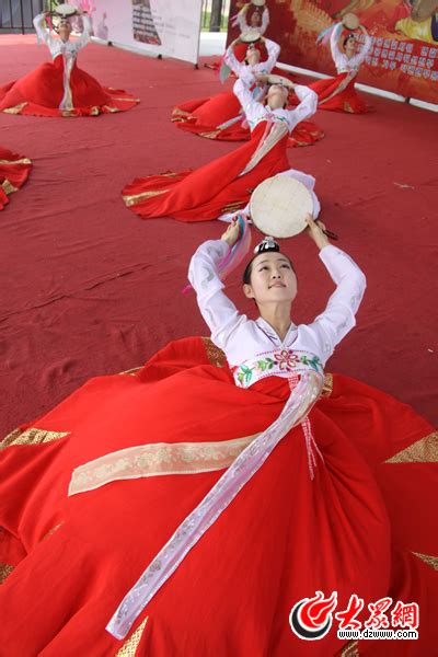 中国朝鲜族原创舞剧《阿里郎花》亮相2017中国图们江文化旅游节