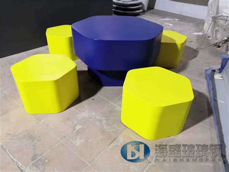 彩色玻璃钢座凳 - 深圳市海盛玻璃钢有限公司