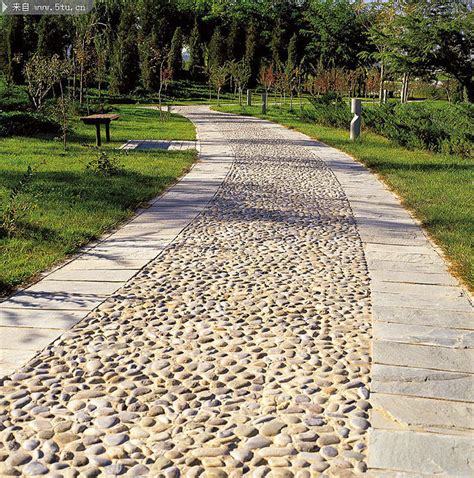 有关别墅庭院景观设计中的石板小路设计_田原景观