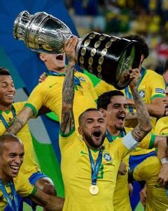 南美欧洲冠军杯新版奖杯发布，更换了底座