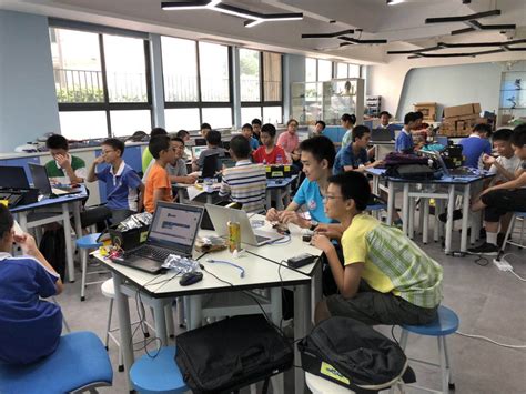 新加坡这样做创客教育 – 上海智位机器人股份有限公司