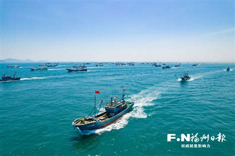 山东省海洋与渔业执法监察局第一支队开展“爱护海洋·环保净滩”志愿服务活动-西海岸传媒