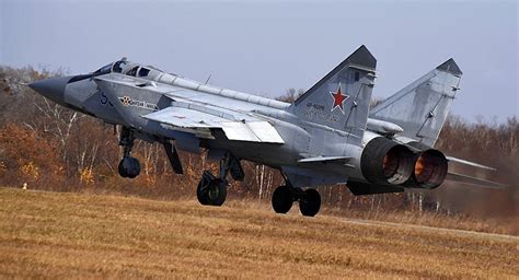 这很俄罗斯：解密报告称俄军米格-31发射导弹将其僚机击落_手机新浪网