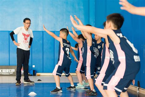 篮球冬令营 - 篮球培新课程 - 李秋平篮球俱乐部官方网站