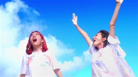 《酸酸甜甜爱上你》由张基龙和郑秀彬扮演男女朋友，互动过程相当之甜蜜-新闻资讯-高贝娱乐