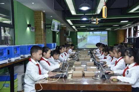 凭借智慧教学“杠杆” 推进学校教育数字化|重庆市|小学_新浪新闻