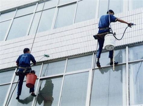 高空外墙清洗的相关工艺流程-江苏百丽洁清洁科技有限公司