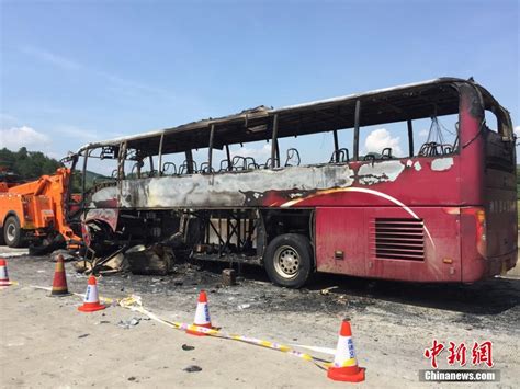 湖南旅游大巴起火事故 事发地点仍交通封闭-新闻中心-南海网