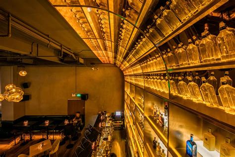 深圳南山独栋建筑里的金色酒廊–Ciao Amici Bar-设计风向