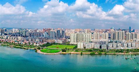 广东湛江最著名的海滨公园, 一个充满亚热带海洋风光的公园|湛江|海滨公园|广东_新浪新闻
