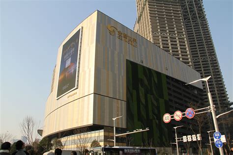 南京·江宁金鹰国际购物中心 景观设计 / 麦田景观 | 特来设计