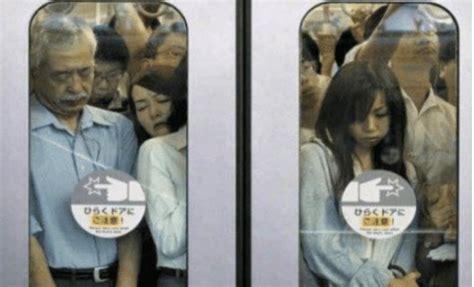 日本地铁能挤到人“意外怀孕”？这组照片就可以告诉你真实情况！|地铁|意外怀孕|上班_新浪新闻